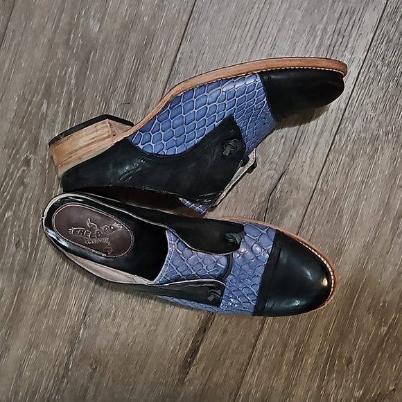 Freebird mules black and blue leather sz 11 used fits like a sz 10 US - Picture 2 of 7